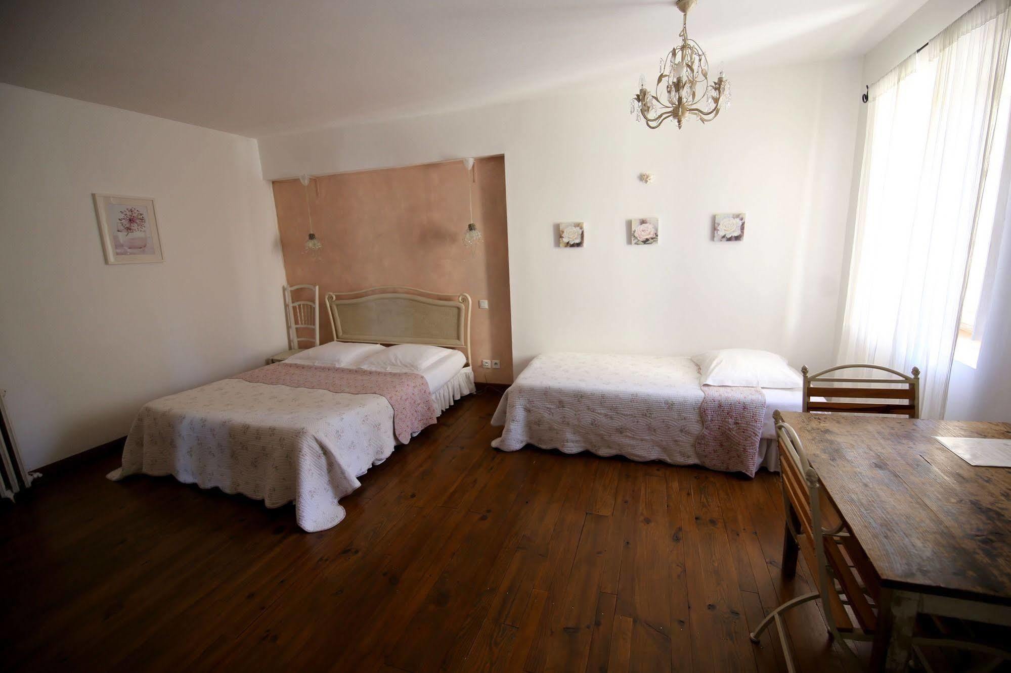 Domaine De Marseillens Bed & Breakfast Palaja Exterior photo